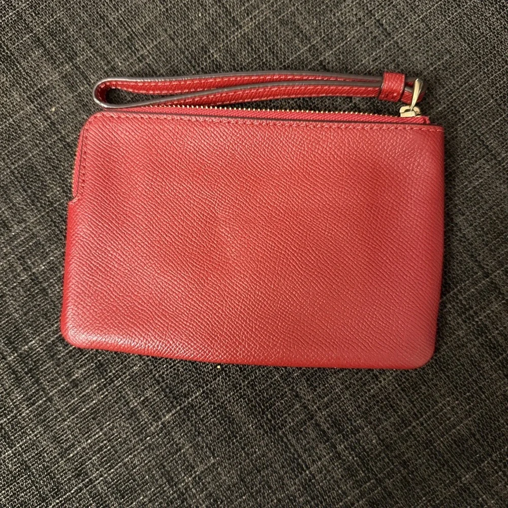 Coach Red Crossgrain Leather Corner Zip‎ Wristlet Small Clutch Bag Gold Logo